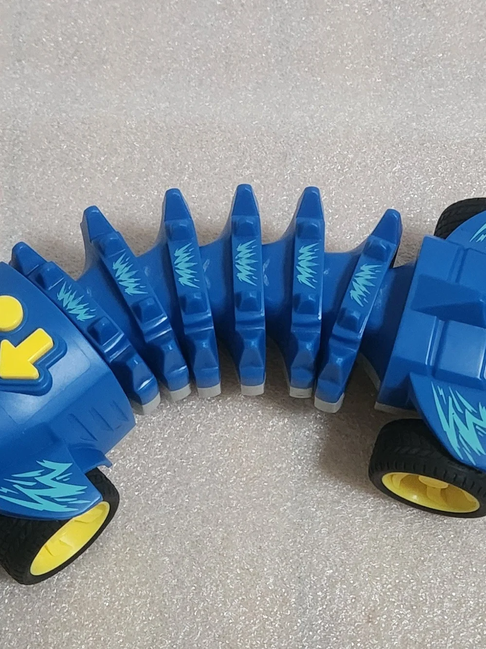 NIKOK Machine Lights And Sounds Shark Blue side winder 12 inch Tachan